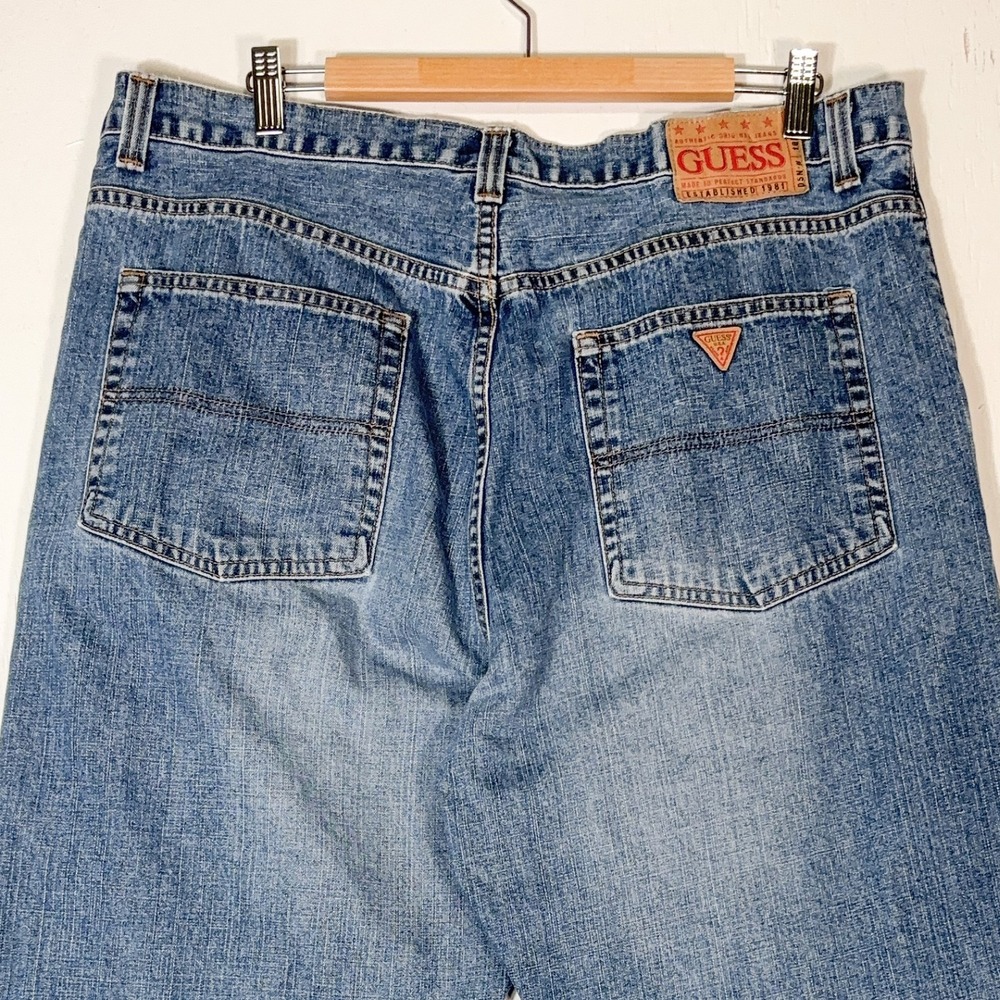 VTG 90s Guess Relaxed Straight Leg Jeans Denim Mens 38 Grunge Skater Made in USA